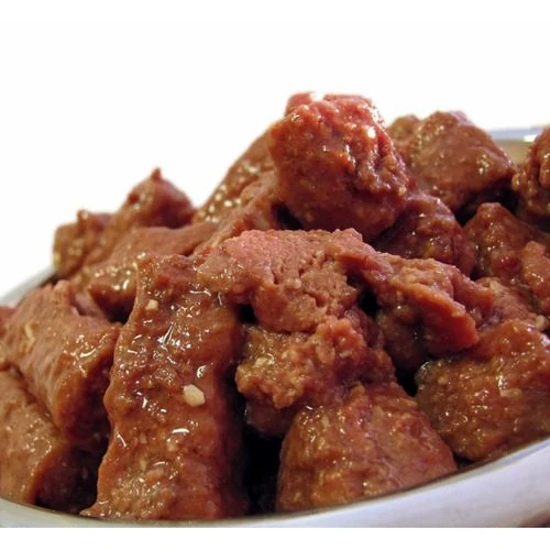 DELIKAN Konzerva s hovädzími kúskami pre psov 1250g