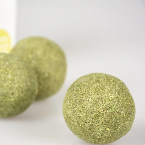 EBI PETIT Catnip guličky 3ks 4cm hračka pre mačky