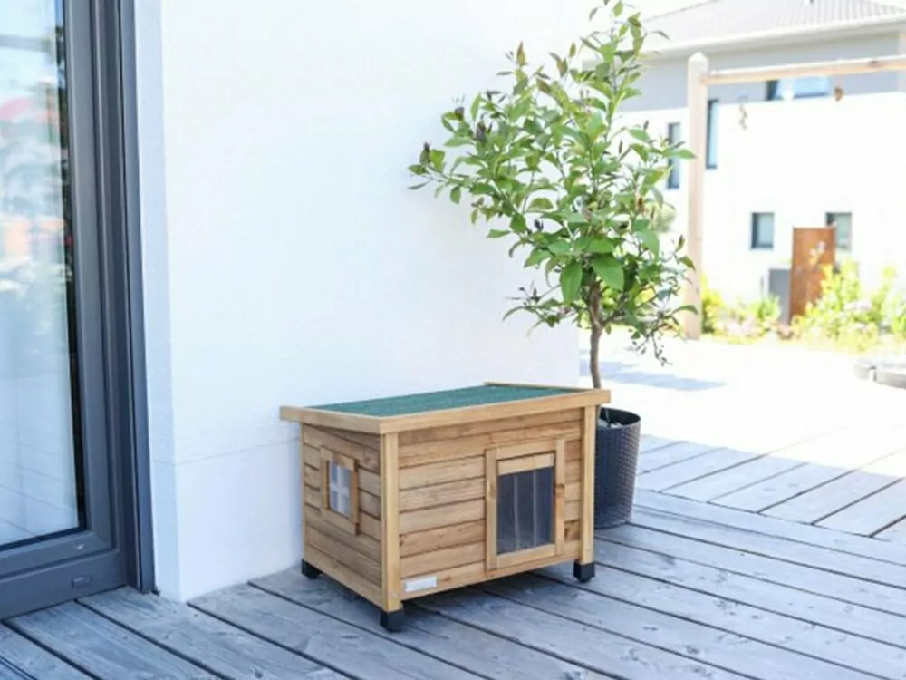 Drevená búda pre mačky KERBL RUSTICA 57 x 45 x 43 cm