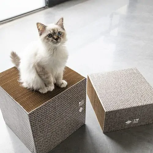 EBI D&D I LOVE HAPPY CATS FREYA Škrabadlo z kartónu pre mačky L 30x30x30cm 