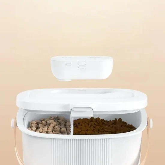 Inteligentný zásobník krmiva Uahpet s vákuovou jednotkou