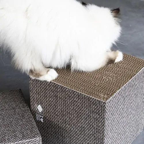 EBI D&D I LOVE HAPPY CATS FREYA Škrabadlo z kartónu pre mačky L 30x30x30cm 