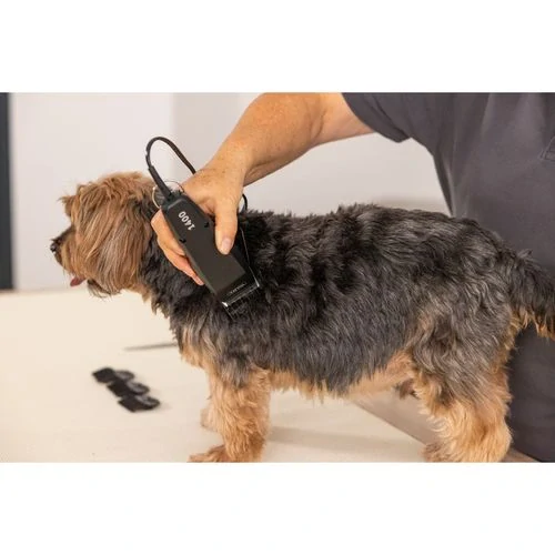 WAHL 1400 strojček na strihanie psov s nastaviteľnou čepeľou